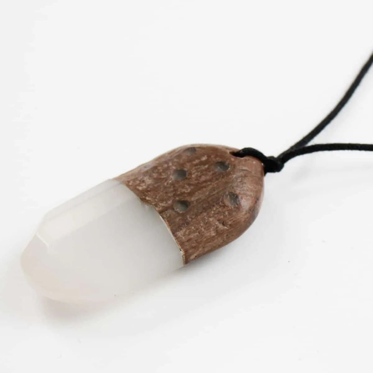 Adjustable Geode-Inspired Pendant Necklace by Sylca