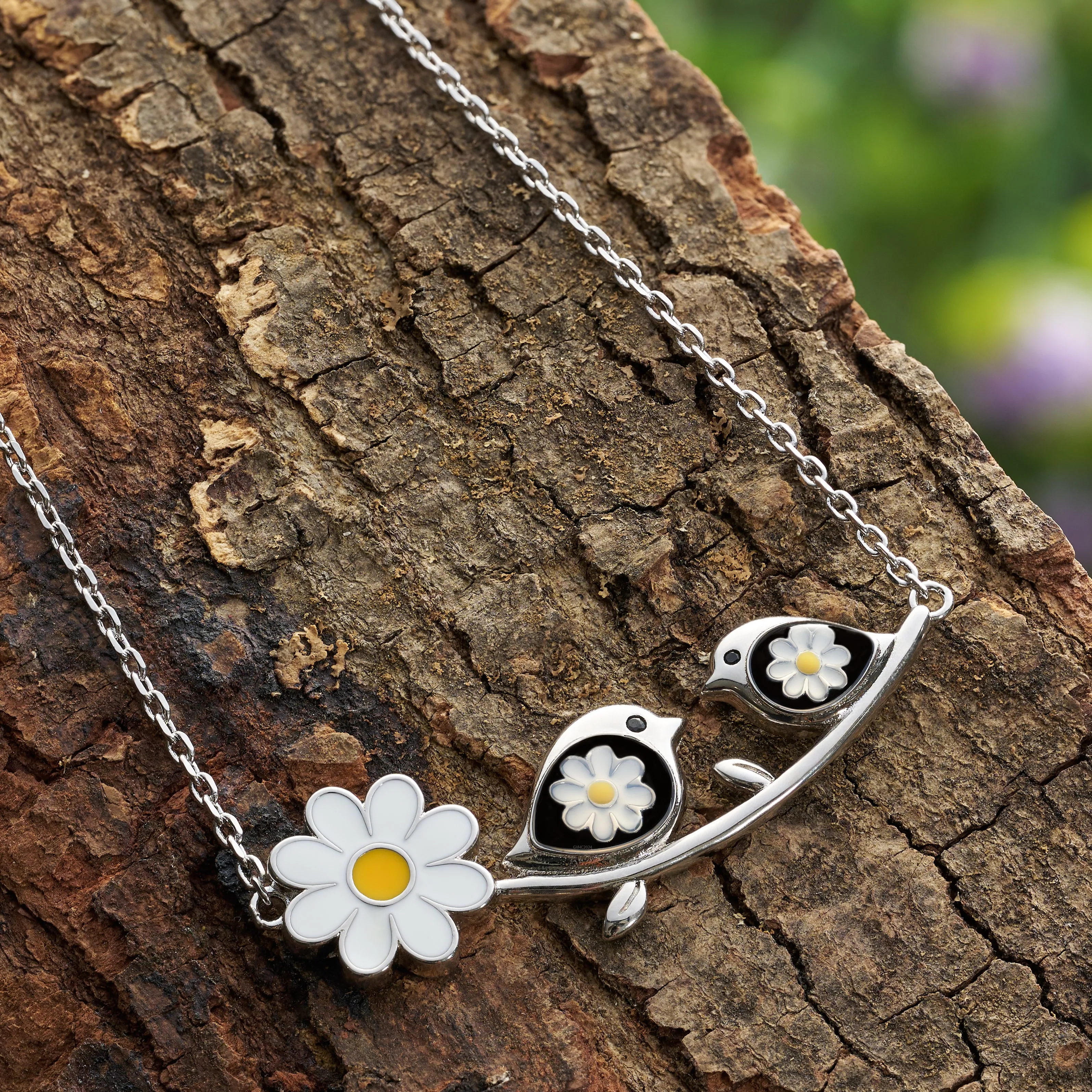 Daisy Eternal Bond Birdie Necklace