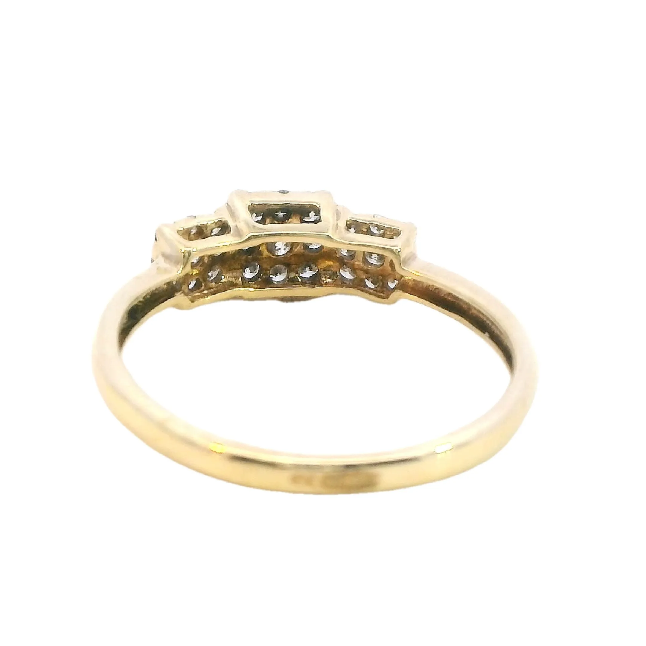 Exquisite 20ct Yellow Gold Diamond Ring - Delicate and Sparkling