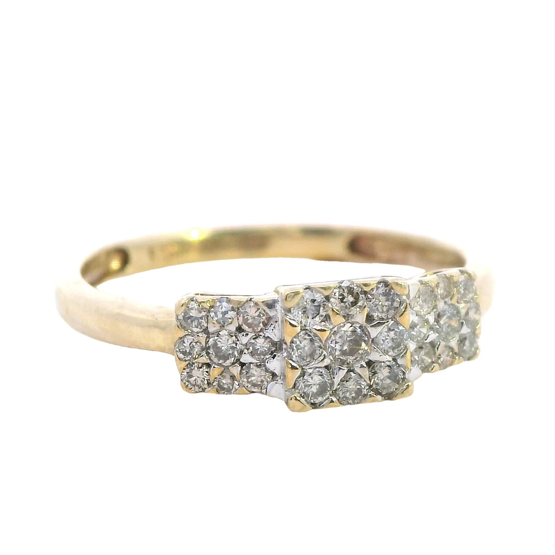 Exquisite 20ct Yellow Gold Diamond Ring - Delicate and Sparkling