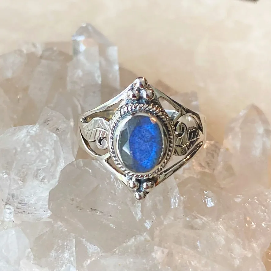 Labradorite Filigree Ring - Amita