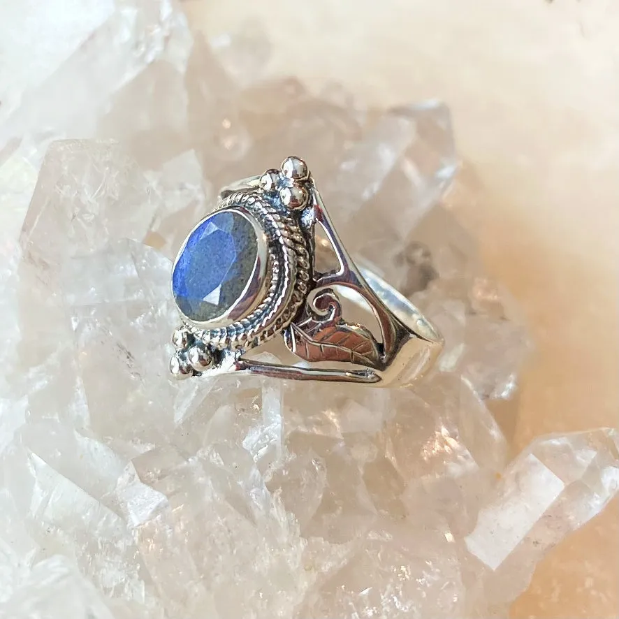 Labradorite Filigree Ring - Amita