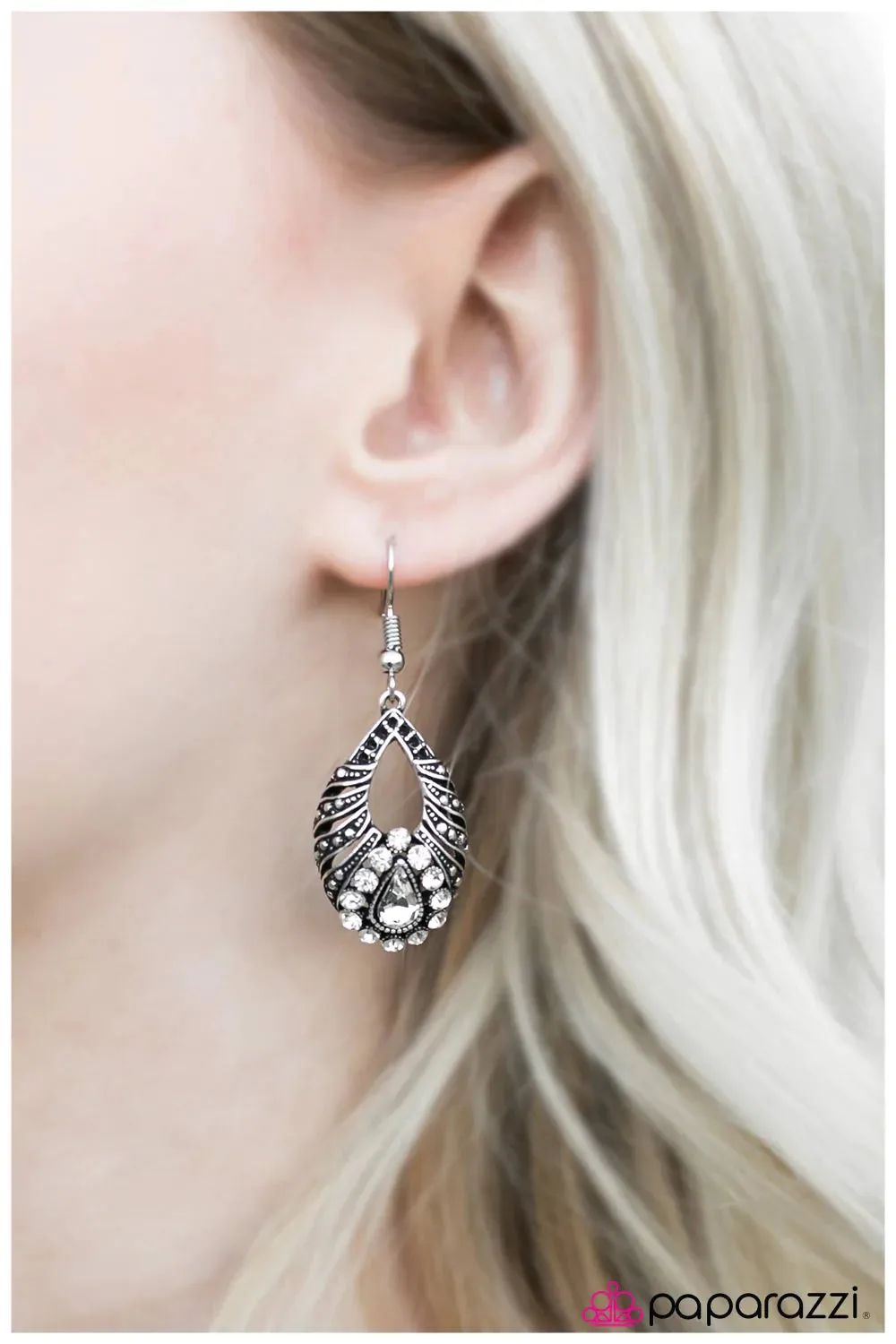 Paparazzi Earring ~ The Last Waltz  - White