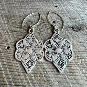 SariBlue®️Silver Bohemian Bloom Earrings